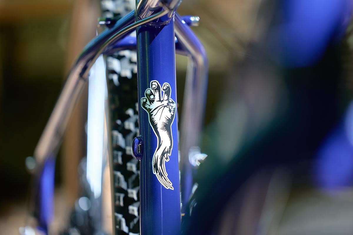 Grappler seat tube decal detail
