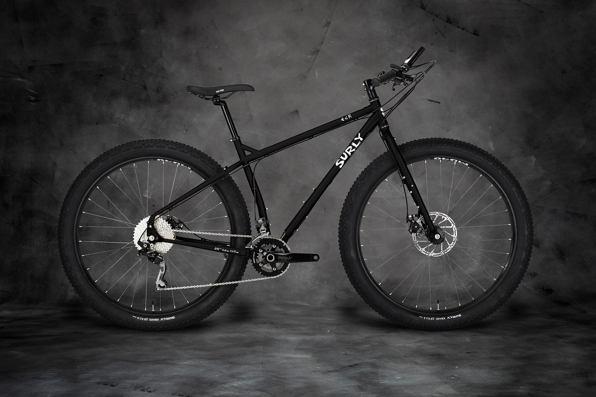 ECR Bike - 29+ - Blacktacular