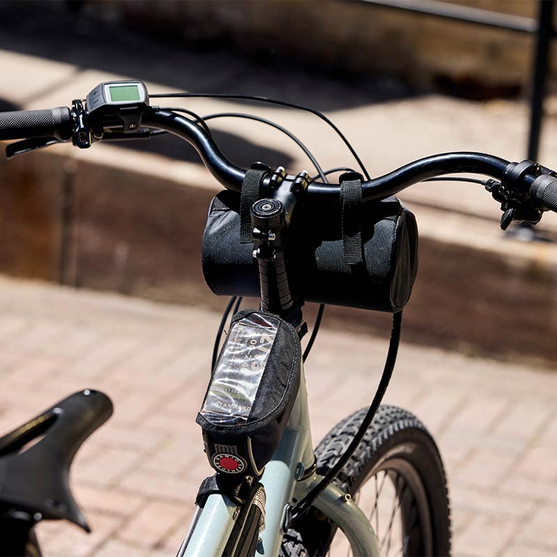 Surly Skid Loader bike focus on handlebar and front of bike